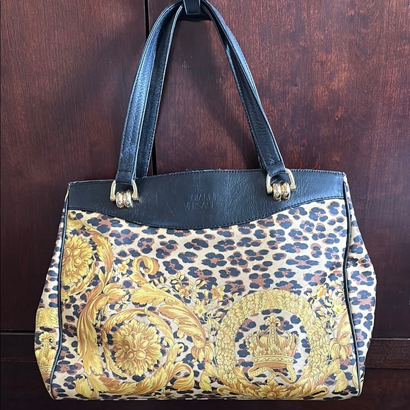 Versace Baroque Sunburst Black and Gold Tote Bag - Picture 17 of 17